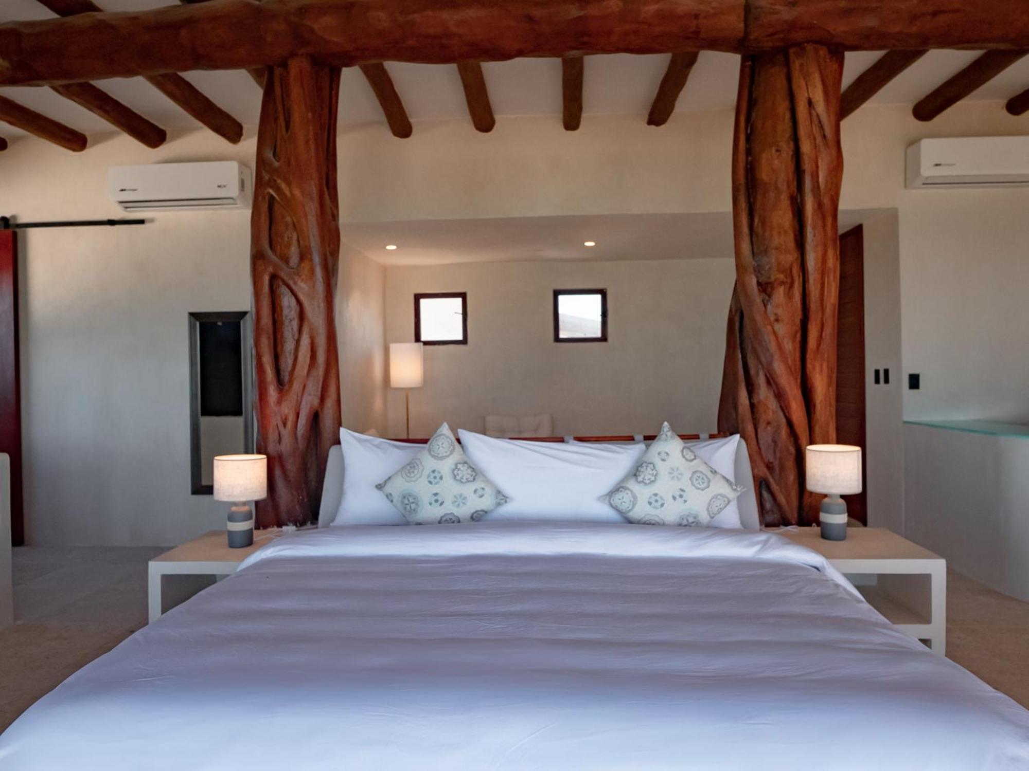 Beach Front Hotel Boutique Dk House 홀박스아일랜드 객실 사진