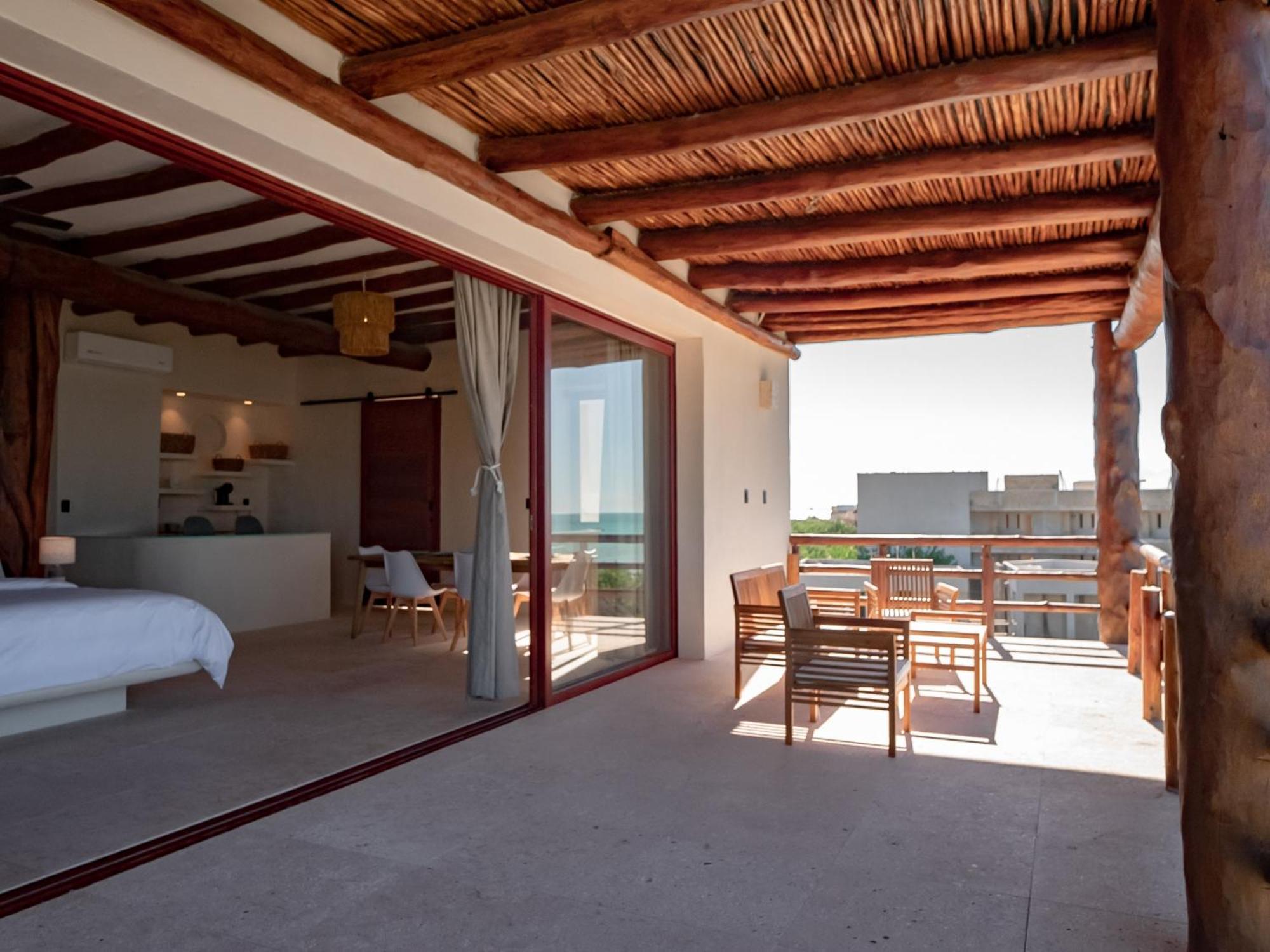 Beach Front Hotel Boutique Dk House 홀박스아일랜드 객실 사진