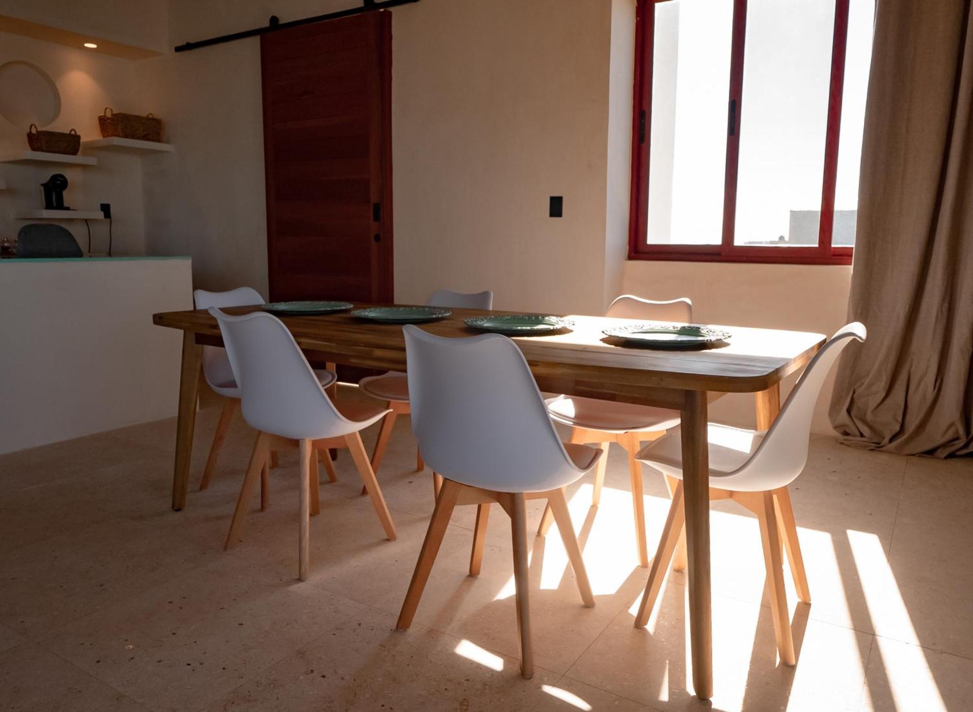 Beach Front Hotel Boutique Dk House 홀박스아일랜드 객실 사진